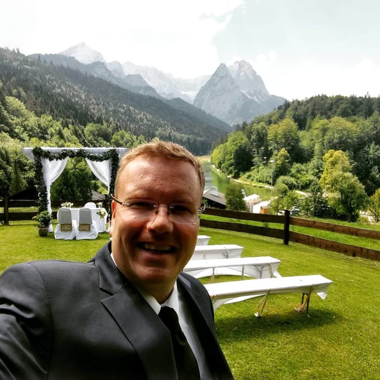 37849278 2137970396231771 3972974589956325376 o 768x768