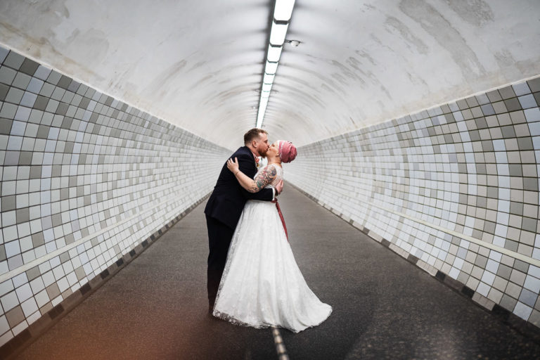 47 Hochzeit Tunnel Love 768x512