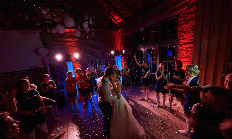 DJ Hochzeit Julian Hügelmeyer Brüngers Landwirtschaft Rödinghausen 768x460