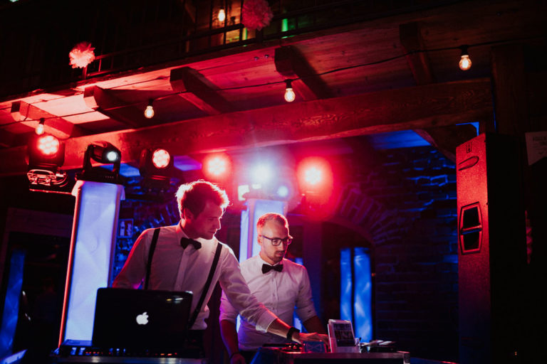 DJ Hochzeit Julian Hügelmeyer Hof Frien 768x512