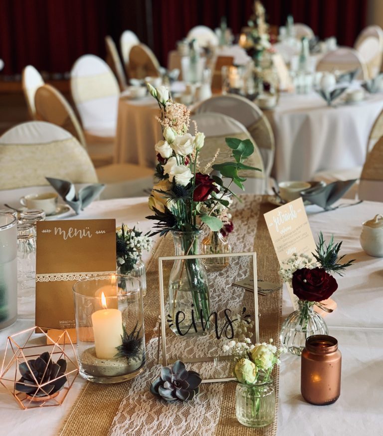 Tisch Vintage 768x875