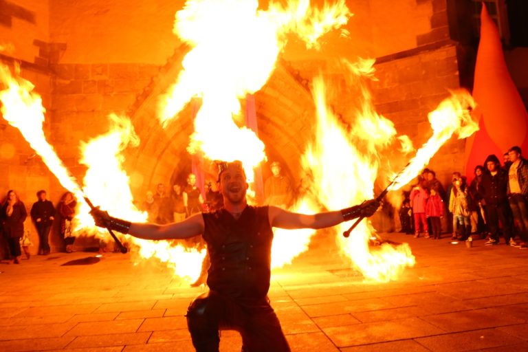 showact rock show acts veranstaltung buchen artisten buchen frankfurt 768x512